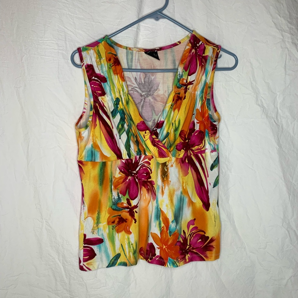 Tribal sleeveless top M bright multicolored floral pattern